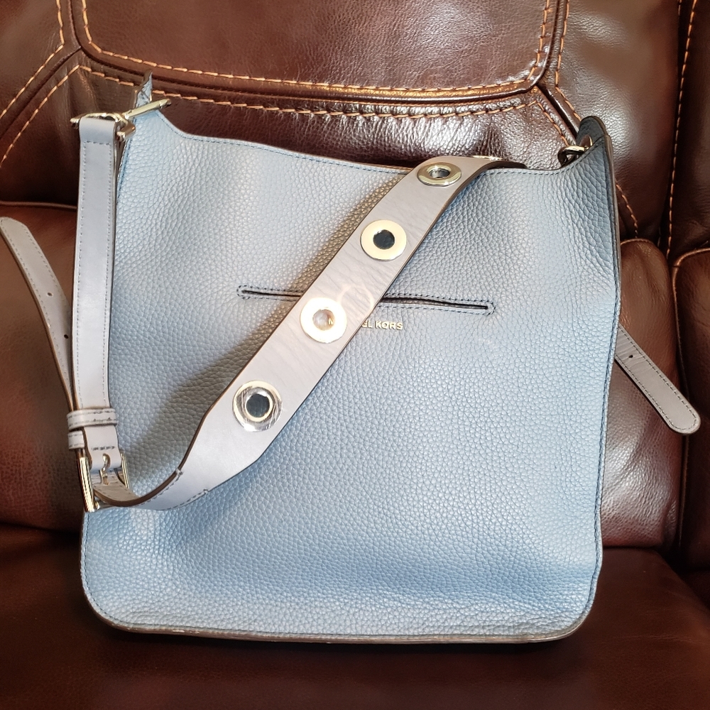Michael Kors cross body purse